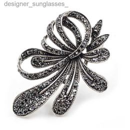 Pins Brooches CIN XIANG Rhinestone Black Flower Brooches for Women Vintage Antique Pin Elegant Exquisite Broches New Year GiftL231117