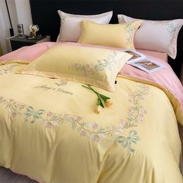 Bedding sets HighEnd Simple and Light Luxury SkinFriendly Cotton FourPiece Set Embroidery Lily y231116