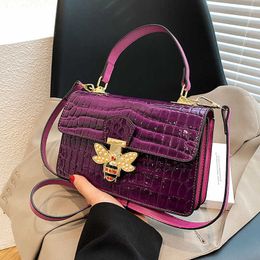 2023 Fashion and Atmosphere Women's Bag Urban Elegant Little Bee Texture One Shoulder Stone Pattern Texture Women's Bag 230417