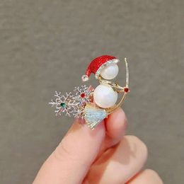 Cute Christmas Snowman Breast Pin Women's Coat Sweater Accessories Temperament Pins Personalized New Year Gift