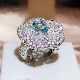 Wedding Rings 925 Stamp Exaggerated Large Flower Ring With White Zirconia Sparkling Diamond Jewellery For Women Party Birthday Gift 231117