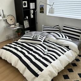 Bedding sets Modern Style Set Pure Washed Cotton Simple Black and White Striped King Size Duvet Cover Sets Bed Sheet 231116