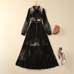 Lace up waist up dress for autumn and winter paired with fashionable contrast Colour patchwork long sleeved pleated patchwork dress