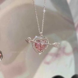 Pendant Necklaces Y2k Pink Crystal Heart Pendant Necklace Women Light Luxury Cupid Love Arrow Heart Clavicle Chain Fashion Valentine's Day Gifts Z0417