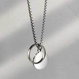 Pendant Necklaces Stainless Steel Coin Round Hoop Pendant Necklace for Women Men Fashion Casual Hip Hop Neck Chain and Necklace Pendant Jewelry Z0417