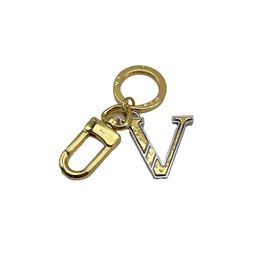 Luxury Designer Keychain Lanyards for Keys 18K Gold Plated with Embossed Stamp New Womens Lanyards Love Charm Keychain Stainless Steel