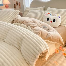 Bedding sets Striped Sets Milk Velvet Winter Warm Four Piece Thicken Bed Linen Quilt Cover Sheet Pillowcase King Bedroom Decor 231130