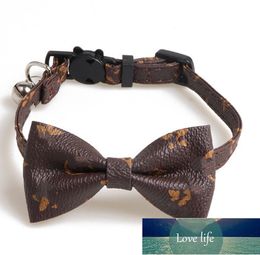 Top Fashion Pet Collar Presbyopic Cat Collar Bow Cats Collar Pu Material with Bell