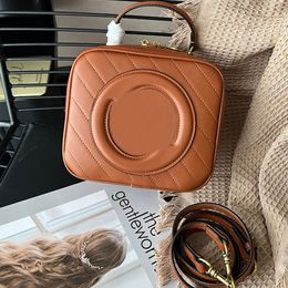 Camera Handbag Fashion Crossbody Bag Genuine Leather Classic Quilting Thread Women Shoulder Bags Zipper Closure Removable Strap Cell Phone Pocket Clutch Purse