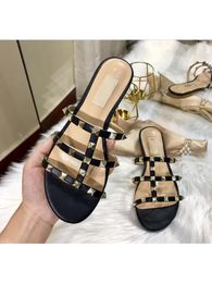 2023 new sandals ladies flat espadrilles black sandals casual flat leather slippers flip flops 35-43