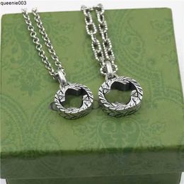 Pendant Necklaces High-end g Twist 925 Silver Letter Gu Designers Jewellery Love for Mens Womens Jewelers Original Packaging