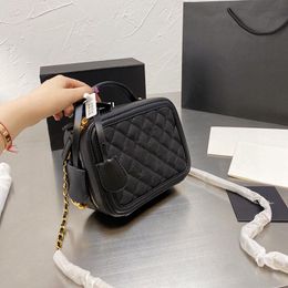 Designer Kupplung Mode eine Umhängetasche Damen Umhängetasche Luxus Kette Geldbörse echter Koffer Typ Metall Logo Ringer zweifarbige Bankett Handtasche Baguette Tasche