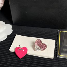 Luxury Heart Gold Stud Earrings Designer for Women Stainless Steel Earrings Stud Letter Earrings Jewellery Valentine Day Gift Engagement Do Not Fade A920