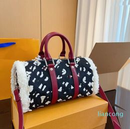 2023 Bags Plush Handbag Small Travel Bags Party Dinner Purse Fashion Shoulder Handbag