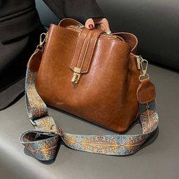 Shoulder Bags 2023 Spring Luxury Women's PU Leather Small Crossbody Bags with Wide Shoulder Straps Purses and Handbag Casual Fashion Classic