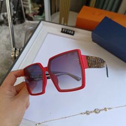 Fashion luxury LOU VUT designer Cool sunglasses 2022 new fashion l family hot net Red Sunglasses large frame square street shooting mirror