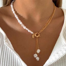 Collane con ciondolo Perle sintetiche barocche Collana con ciondolo lungo con nappa per le donne Collana con catena a maglie in rilievo 2022 Trend Lariat Gioielli da sposa Z0417