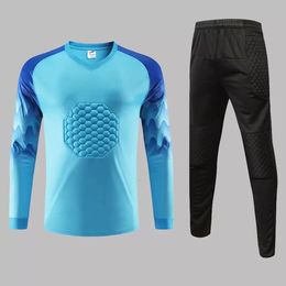 Outdoor T-Shirts Men Goalkeeper Set Uniforms Football Jerseys Shirts Soccer Training Pants Shorts Clothing Suit Sponge Chest Hip Elbow Protector 231117