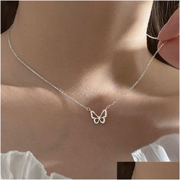 Pendant Necklaces Simple Hollow Crystal Butterfly Necklace Fashion Classical Clavicle Chain Pendant Necklaces For Women Eleg Dhgarden Otr9V