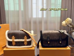 Winter New Designer Bag Lamb Hair Postman Bags Men Women Luxury Plush Crossbody Bag Underarm Bags Fashion Shoulder Handbag