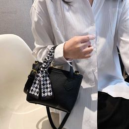 Evening Bags Cute Small Totes PU Leather Shoulder Crossbody Bags with Short Handles for Women 2023 Spring Fashion Handbags and Purses