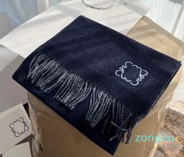 Loewees Letter loeewe Gift Designer Autumn Wool Scarfs Scarf Designer Womens L Luxury Christmas Scarfs