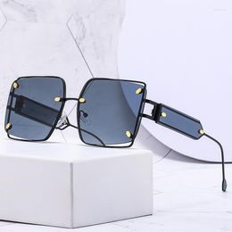 Sunglasses Square Rivet Luxury For Women Men Brand Design Metal Gradient Hip Hop Sun Glasses Fashion Vintage Ladies Male Eyewear