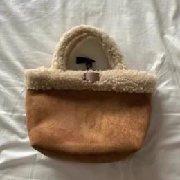 Evening Bags 2023 Winter Fashion Trend Tote Luxury Designer Handbags and Wallet's Faux Lamb Wool Color Block Retro Rever 231117