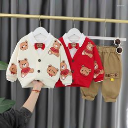 Clothing Sets Designer 3pcs Boutique Outfits Korean Boy Girl Bear Printed Cardigan Coat Shirts Pants Casual Kids Tracksuits Baby Clothes Set