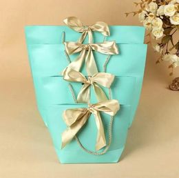 5 colors Paper gift bag with ribbon handle color garment bag Child clothing packaging gift paper bag