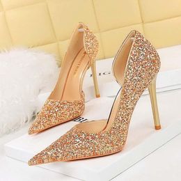 Dress Shoes 2023 European-American Fashion Sexy Nightclub Show Thin High-heeled Shallow Pointed Side Cut-out Shiny Sequin