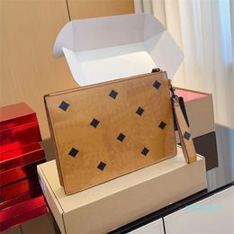 Mm Designer Clutch Bag Brown Pochette Wallets Women Solid Color Leather Handbag Ladies Fashion Classic Pochettes Wallet