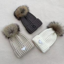 Designer Winter Gestrickte Beanie Wollmütze Frauen Grobstrick Dicke Warme Kunstpelz Pom Beanies Hüte Weibliche Bonnet Beanie Caps Geschenk