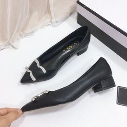 Paris luxury fashion women pointy dress shoes designer dermis flat single shoes classic letter brand channel