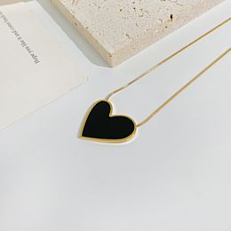 Fashion Love Heart Pendant Necklaces Women Stainless Steel Trendy Designer Gold Clavicle Chain Choker Jewelry Gifts for Ladies