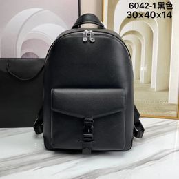 Famous designer men's pure cowhide backpack, business travel bag, messenger bag, hiking bag, work bag, outdoor sports bag Book bag shoulderbag crossbody