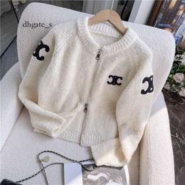 Felpa con cappuccio da donna firmata 2023 Nuovo Arc De Triomphe Ricamo Cardigan lavorato a maglia Cappotto Temperamento da donna Fragranza Senso avanzato Piccola folla Maglione Tendenza