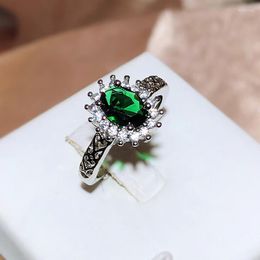 Cluster Rings Creative Classic Court Style 925 Silver Inlaid Green Gemstone For Women Charm Banquet Jewellery Adjustable Opening