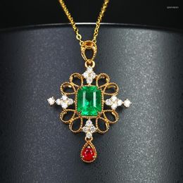 Chains Vintage Luxury Simulated Emerald Gemstone Pendants Necklaces Elegant Hanging Hollowed Pendant Gold Color Ladies Jewelry NecklaceChain