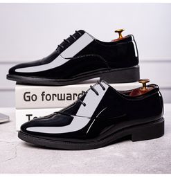 Scarpe vestiti uomini scarpe da sposa formale uomini eleganti mocassini coiffeur scarpe da festa zapatillas de hombre un sapore maschile boys shoe