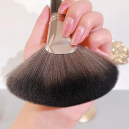 Makeup Brushes Scalloped Loose Powder Brush Soft Highlighting Nylon Hair Blending Beauty Multifunctional For Women