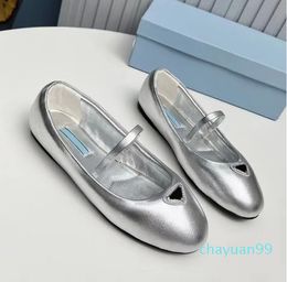 Fashion Designer Mary Jane Shoes Women Flat Bottom Dress Shoe Genuine Leather Ballet dance shoes Triangle Decoration Round Head Casual Party shoe size 35-42
