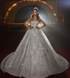 Sparkly Ball Gown Wedding Dresses Bateau Sleeveless Sequins Appliques Beaded Floor Length Ruffles 3D Lace Diamodns Tassel Bridal Gowns Plus Size Vestido de novia