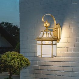 Lampada da parete Nordic Rame a prova di acqua Luci a LED Sconce Illuminazione per esterni Luce notturna da giardino Regalo Lampara