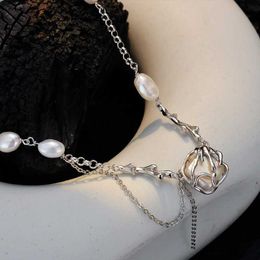 2023 New Designer Ring Pendant Necklaces X2067 Square Baroque Pearl S925 Sterling Silver Personality Necklace Female Selfish Style Collar Chain Hhso