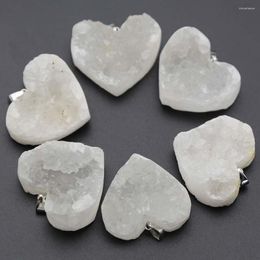 Pendant Necklaces High Quality Natural Raw Ore White Crystal Pendants Heart Necklace Mineral Healing Charms DIY Jewellery Accessories