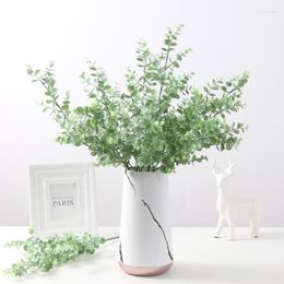 Decorative Flowers Artificial Plastic Plant Flower Arrangement Single Simulation Eucalyptus Branch Wedding Home Garden Desktop Decor Fake