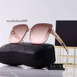 with box Fashion Sunglasses for Women Designer Men New Model Eyewear Special UV 400 Protection Letters Big Leg Double Beam Frame Outdoor Design