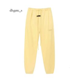 dhgate essentialsweatpants women 1977 Fleece Relaxed Sweatpant Men Joggers Pants Side Seam Pockets Hip Hop Letter Print designer pants ESS Oversized
