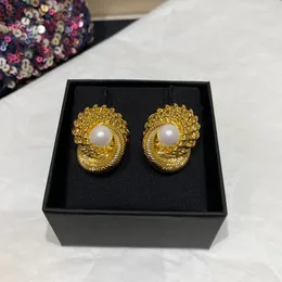 Luxury quality charm stud earring with nature shell beads in 18k gold plated and special design have stamp box PS4905A